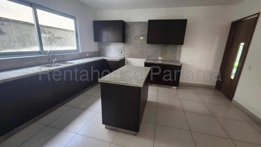 Venta de Casa en Altos de Panama Altos del Parque Solo Cliente Directo MC