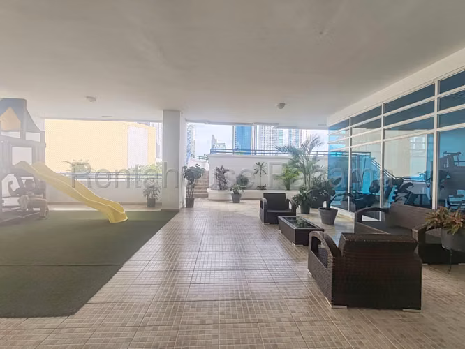 Alquilo Apartamento en Costa del Este OF27-598