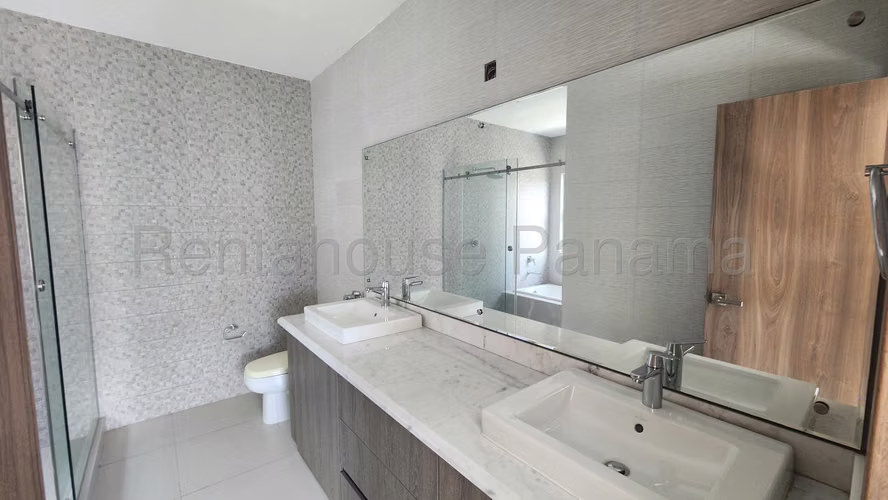 Venta de Casa en Altos de Panama Altos del Parque 353 Mts PD