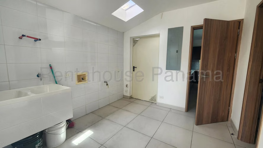 Venta de Casa en Altos de Panama Altos del Parque 353 Mts PD
