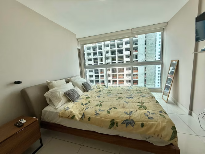 Alquiler en PH Moon Tower con vista al mar - L.G.