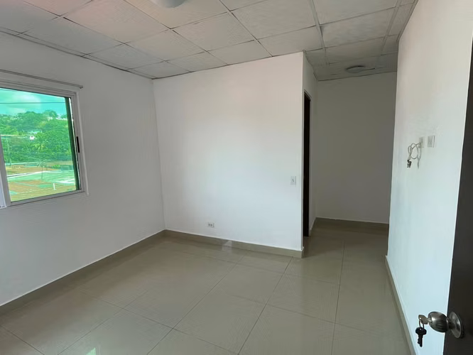 Alquilo apartamento a pasos de Universidades UIP-LATINA-ISAE - Imagen 8