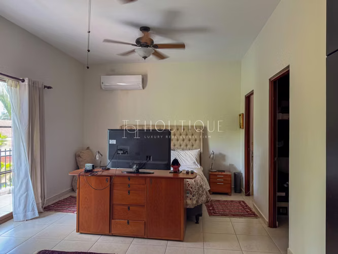 Venta de Residencia Exclusiva en Camino de Cruces