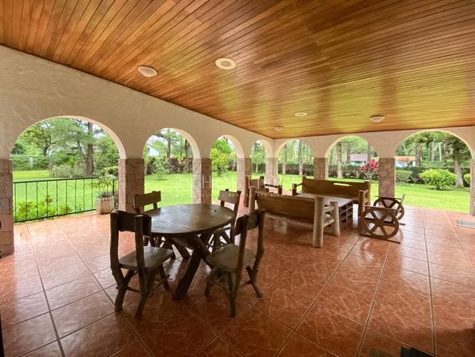 Exclusive Residence with Guest House - The Antón Valley