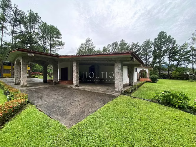 Exclusiva Residencia con Cabaña de Invitados – El Valle de Antón