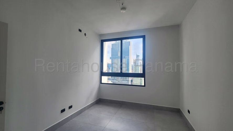 Alquiler de apartamento de 110m2 en Aquapoint Paitilla