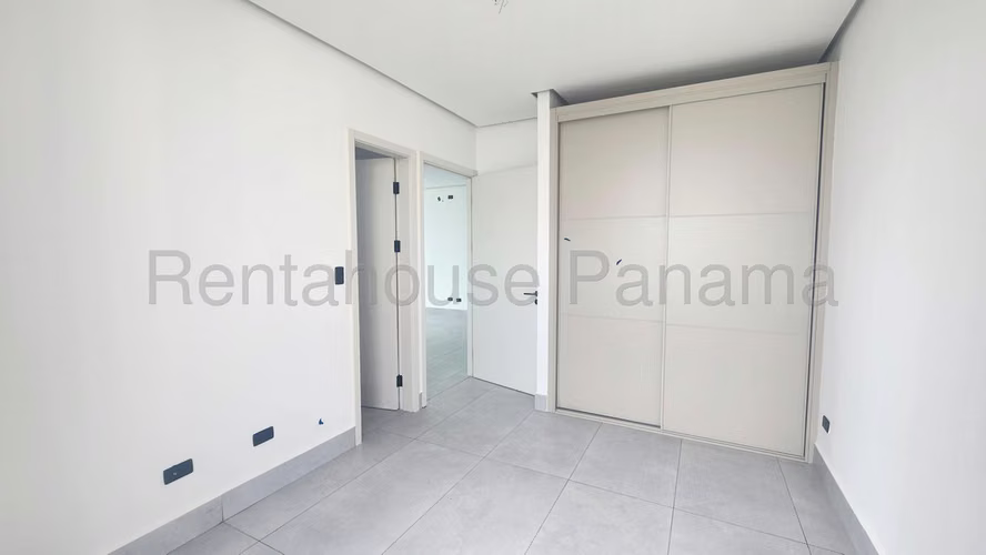 Alquiler de apartamento de 110m2 en Aquapoint Paitilla