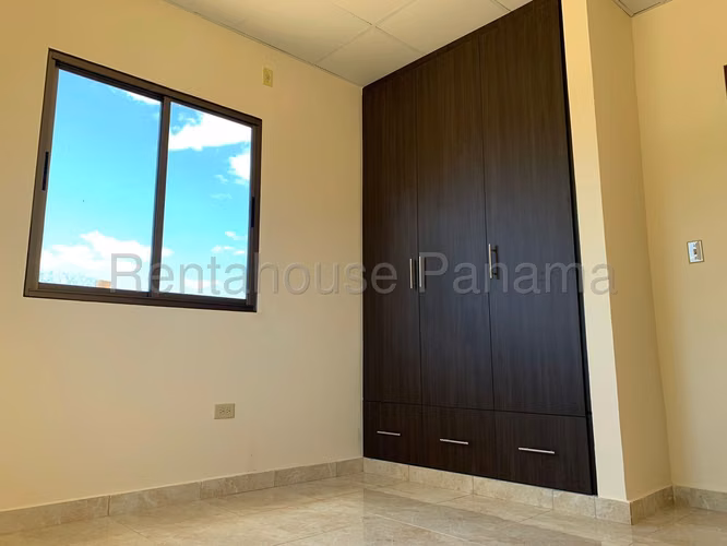 Venta de Casa en El Pedregosito Villas Santa Marta KF