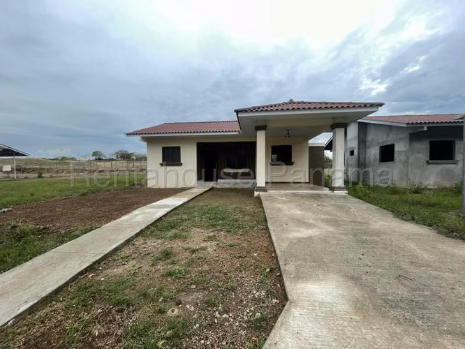 Venta de Casa en El Pedregosito Villas Santa Marta KF