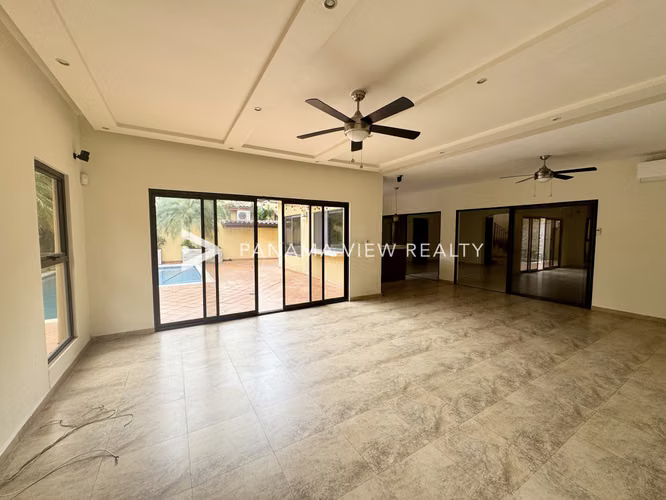 CASA EN ANTIGUA - COSTA DEL ESTE