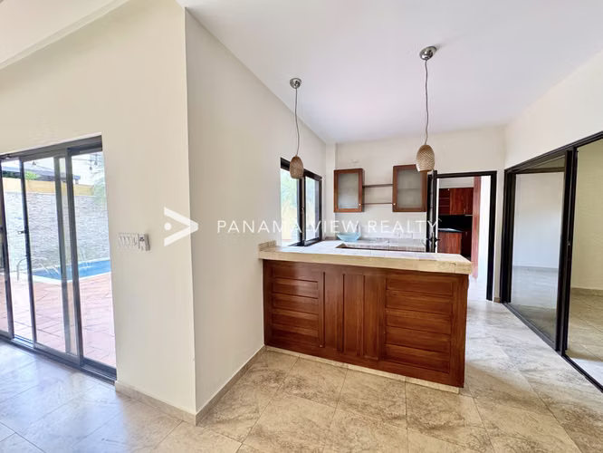 CASA EN ANTIGUA - COSTA DEL ESTE