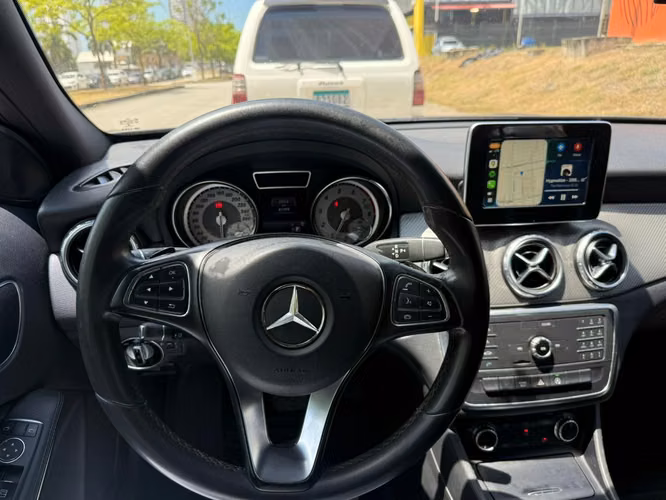 Mercedes Benz GLA180 DEL 2017 EXCELENTE CONDICIONES