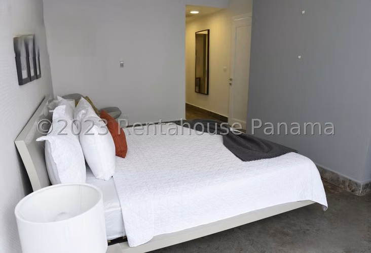 Alquiler de apartamento amoblado en Avenida Balboa PH Yoo