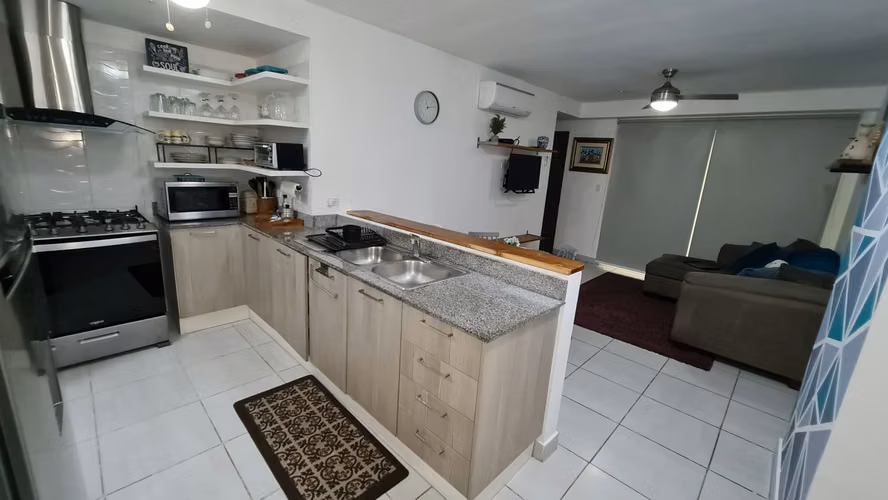Apartamento PH Metropolitan Park Carrasquilla - Amoblado