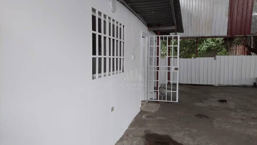 Se Alquila Galera Comercial en Río Abajo