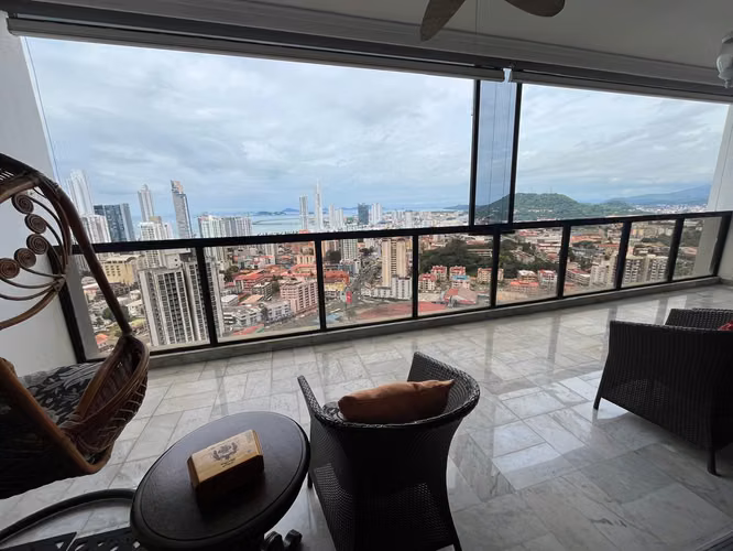 Se vende Apartamento en PH Torre de la Cresta, Bella Vista