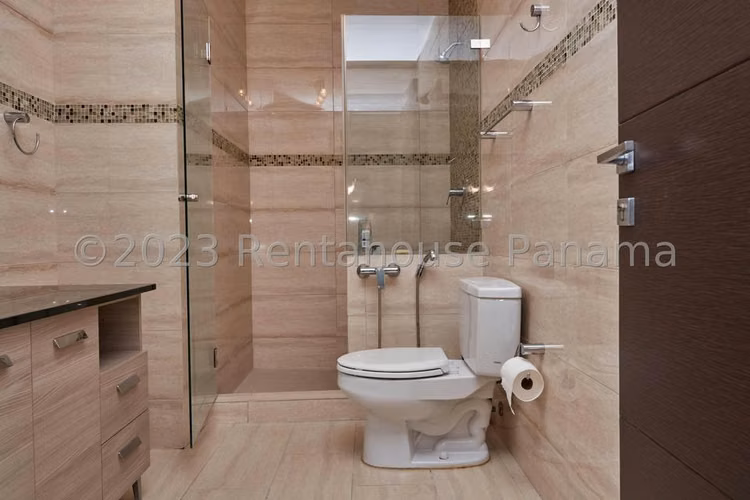 Venta de apartamento de 159m2 en PH Grand Tower Punta Pacífica