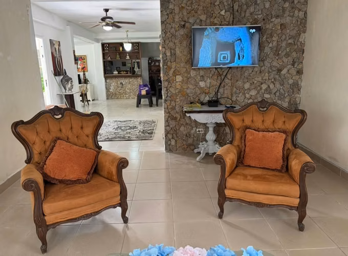 Venta de Casa Amoblada Frente al Mar en San Carlos Las Uvas - YP