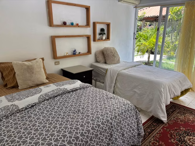 Venta de Casa Amoblada Frente al Mar en San Carlos Las Uvas - YP
