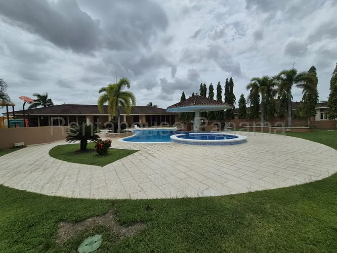 Casa en Venta en Costa Sur. PH SUNSET COAST. 27LDC593