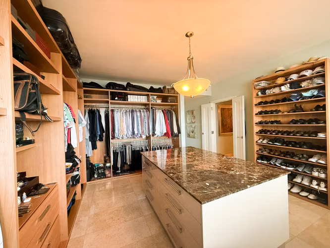 Apartamento de Lujo en Arboleda con Acceso Directo al Parque Omar