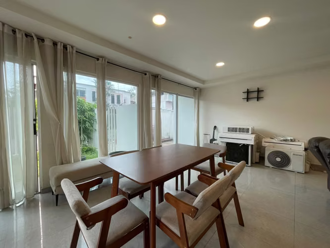 Casa con Uso Comercial en Venta, San Francisco