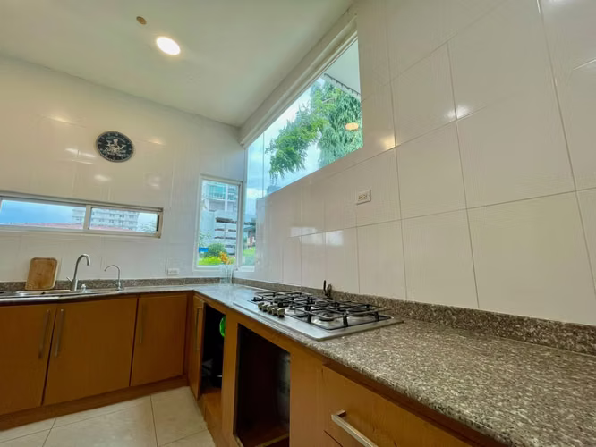 Casa con Uso Comercial en Venta, San Francisco
