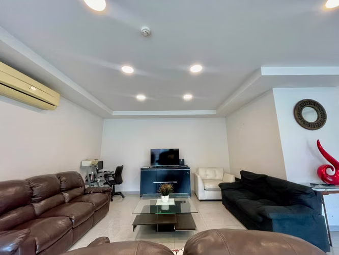 Casa con Uso Comercial en Venta, San Francisco