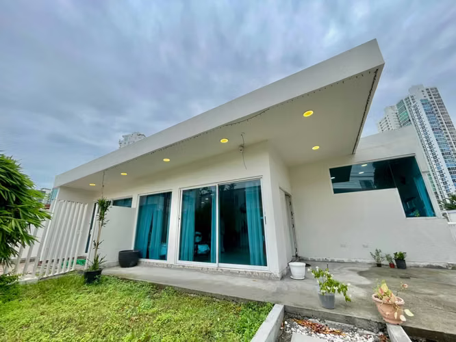 Casa con Uso Comercial en Venta, San Francisco