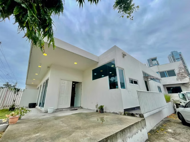 Casa con Uso Comercial en Venta, San Francisco