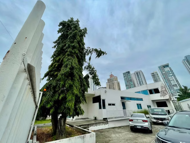 Casa con Uso Comercial en Venta, San Francisco