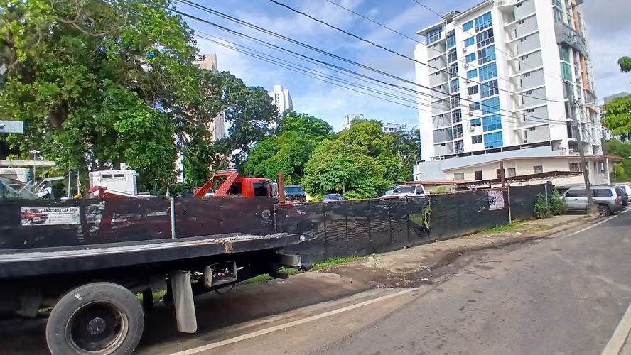 Alquiler de Terreno Comercial en Carrasquilla DPV
