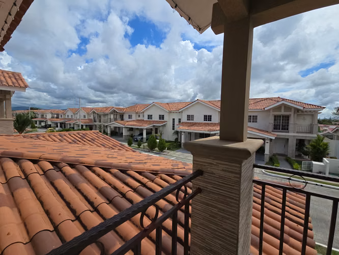 Casa Full Amoblada en Alquiler en Reserva de Versalles | 3 Rec. | $2,100
