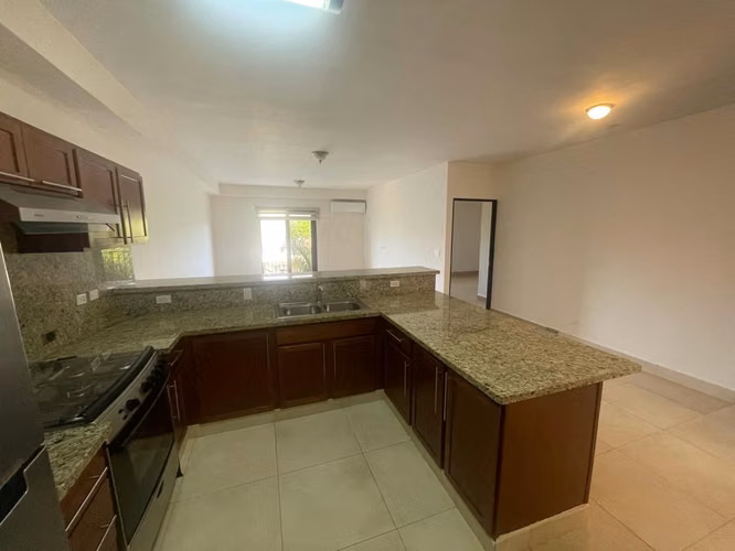 VENTA – APARTAMENTO EN EMBASSY VILLAGE 
