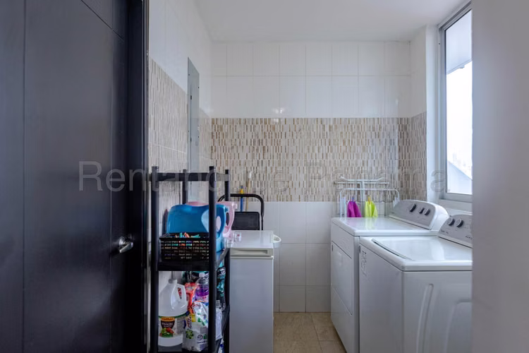 Se Vende Apartamento en San Francisco LA27-649