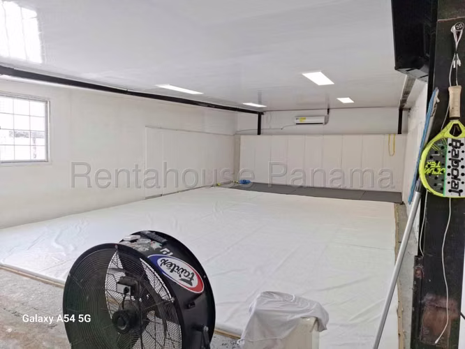 Se Vende Local en San Francisco LA27-650