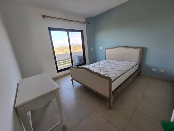 VENDO APARTAMENTO. VISTA MAR. LAS OLAS. PLAYA. GOLF. MARINA. BUEN PRECIO.
