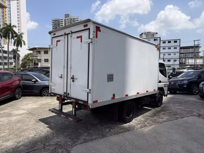 Mitsubishi Fuso 2016