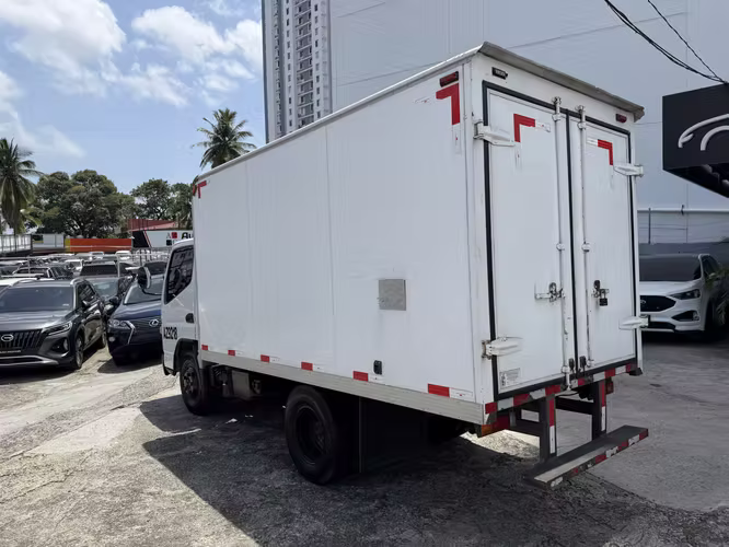 Mitsubishi Fuso 2016