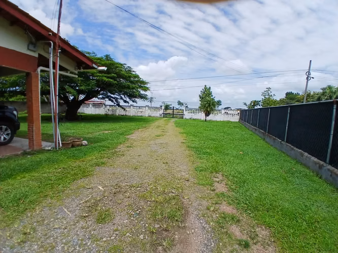 Amplia Casa en Alquiler en el Centro de Panamá