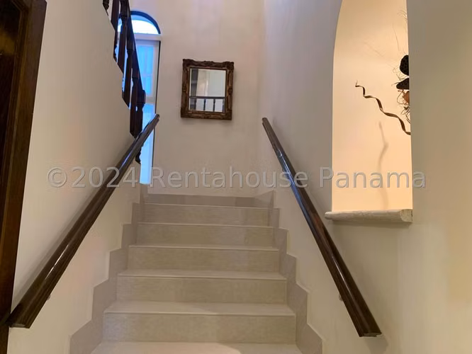 Casa Amoblada en Alquiler en Club de Golf Coronado CIG27587
