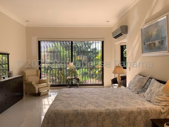 Casa Amoblada en Alquiler en Club de Golf Coronado CIG27587