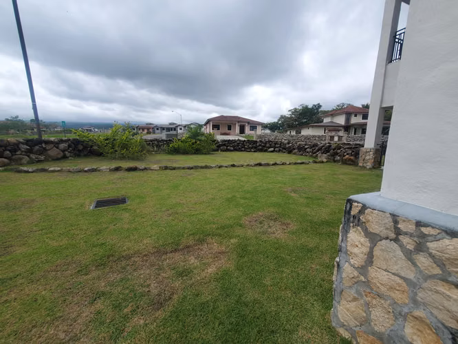 Apartamento con Jardín Privado y Vistas en Boquete
