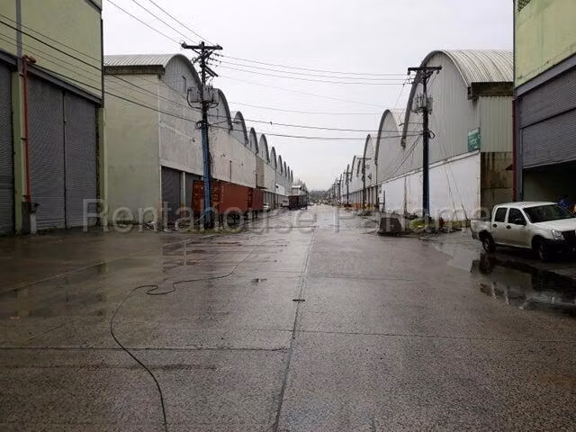 PREMISES FOR RENT IN COCOSOLITO COLON HQ