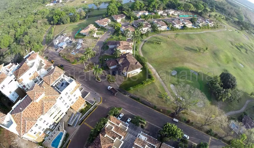 ALQUILER DE CASA EN COUNTRY CLUB TUCAN COCOLI HQ