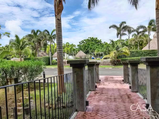 Bonito Condominio de 3 Recámaras en venta en La Ensenada, San Carlos