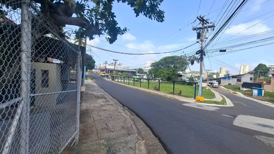 Se vende terreno R3 en la 12 de octubre