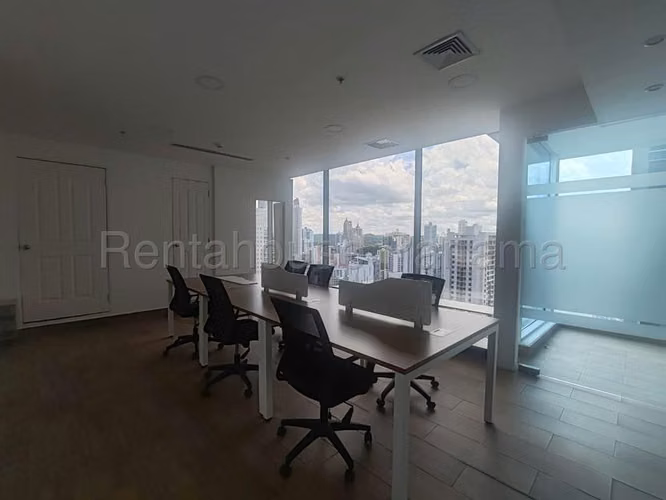Oficina Comercial en Alquiler en Obarrio JG