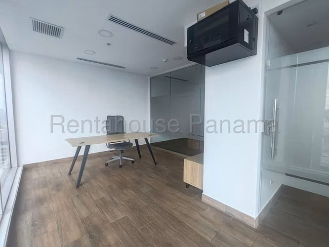 Oficina Comercial en Alquiler en Obarrio JG