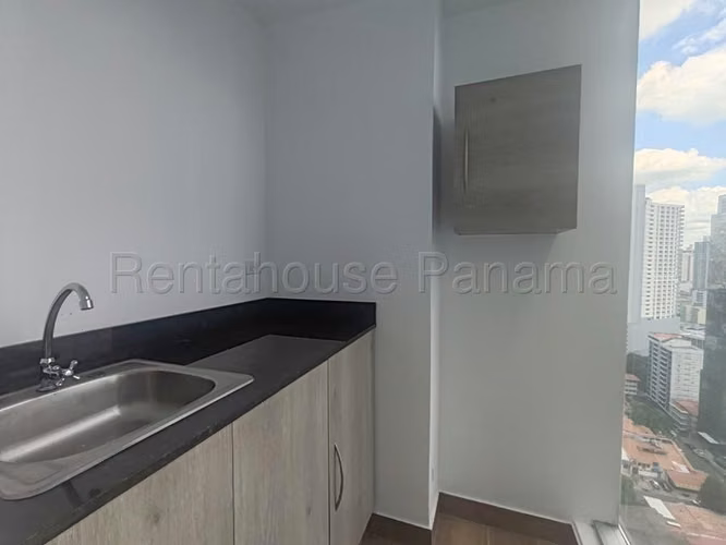 Oficina Comercial en Alquiler en Obarrio JG